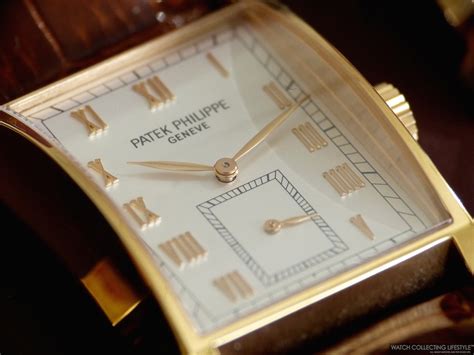 Rare Bird: Patek Philippe ref. 5500 'Pagoda' Limited Edition. Only 